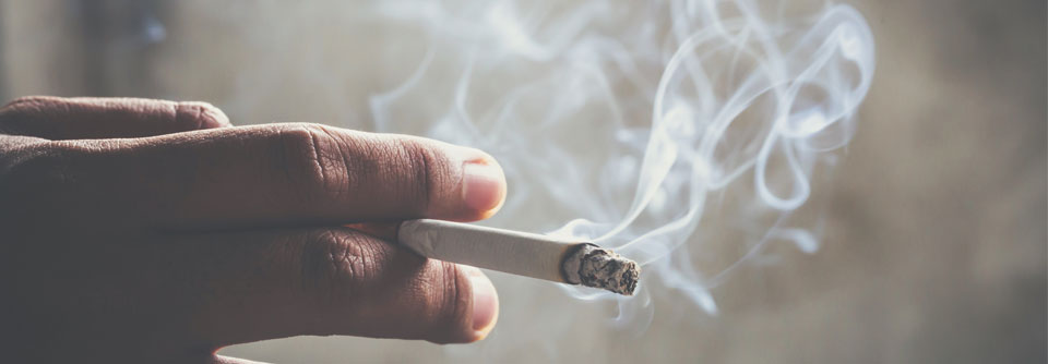 Rauchen kann die Wirkung von Medikamenten verschlechtern.