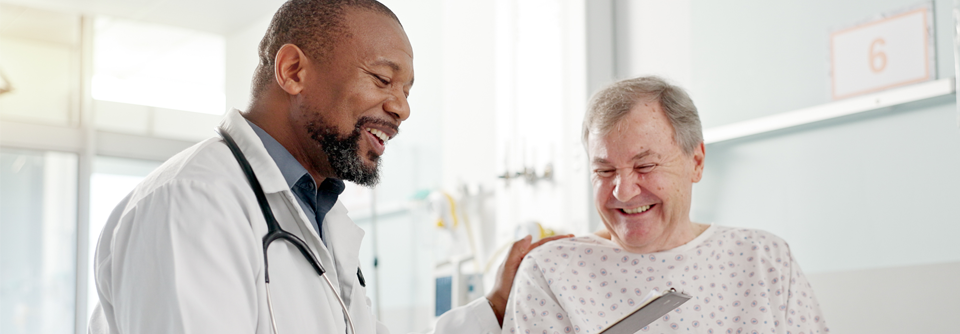 Patientinnen und Patienten über Nebenwirkungen aufzuklären, ohne die Adhärenz zu gefährden, braucht vor allem Zeit.