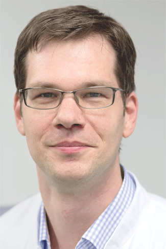 Unser Experte Prof. Dr. Markus Meissner ist
Geschäftsführender Oberarzt der Dermatologie, Venerologie und Allergologie und Leiter der Dermatochirurgie und des Hautkrebszentrums, Universitäres Centrum für Tumorerkrankungen Frankfurt