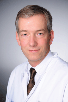 Unser Experte Prof. Dr. Peter Borchmann ist
Oberarzt an der Klinik I für Innere Medizin an der Uniklinik Köln und Co-Chair der German Hodgkin Study Group
